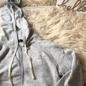 Gap gray zip up hoodie